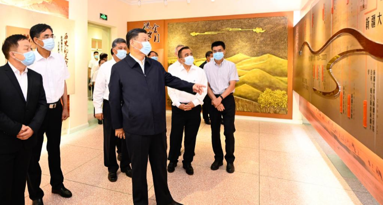 Xi inspiziert Urumqi in Chinas Xinjiang