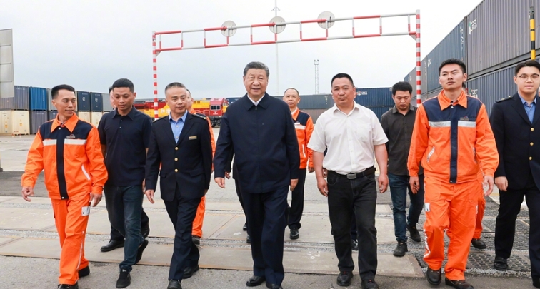 Xi Jinping inspiziert Chongqing