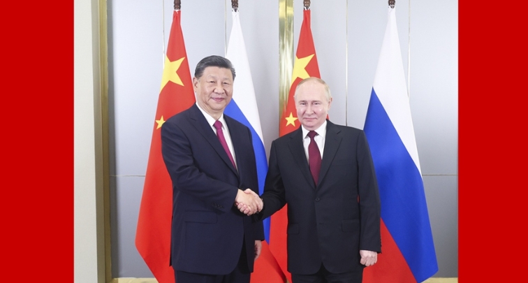Xi Jinping trifft Wladimir Putin in Astana