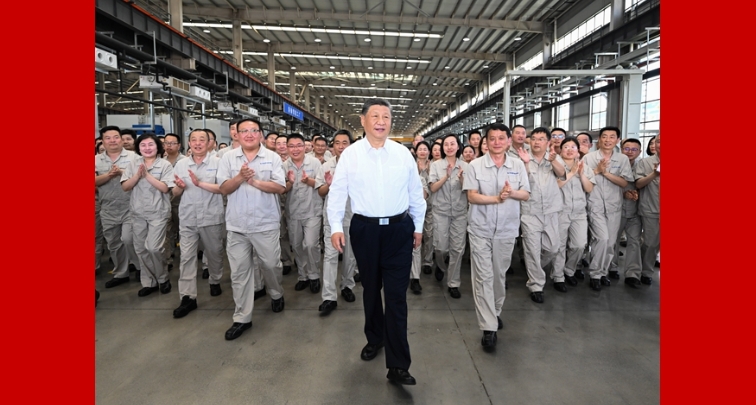 Xi Jinping fordert Aufbau von stärkerer Fertigungsindustrie