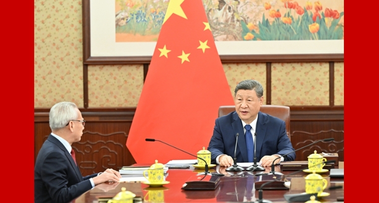 Xi Jinping hört Rechenschaftsbericht von Macauer Chefadministrator