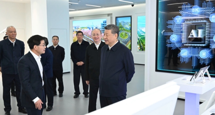 Xi Jinping besucht IT-Innovationspark in Beijing